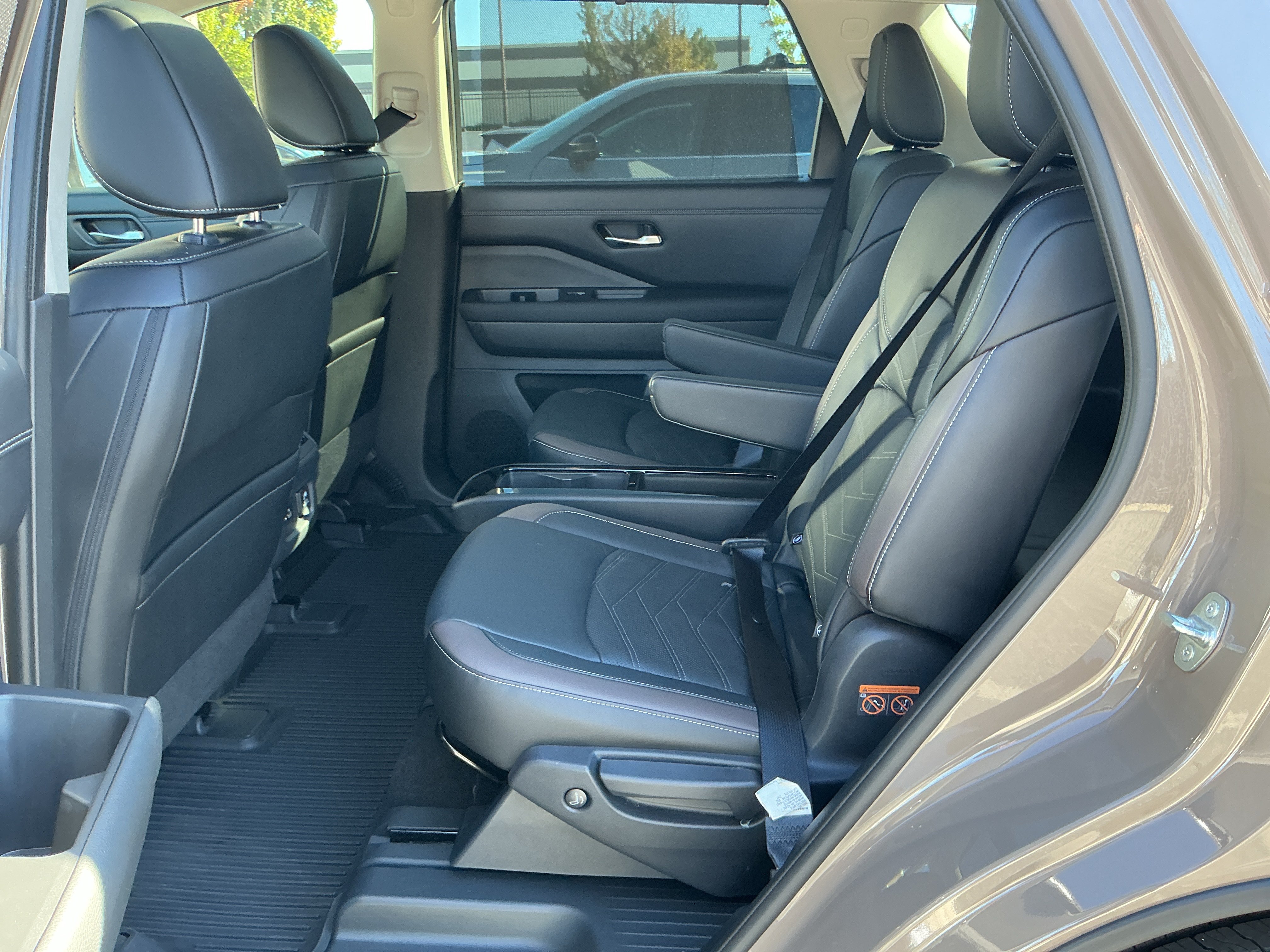 Certified 2023 Nissan Pathfinder Platinum AWD/4WD image 25