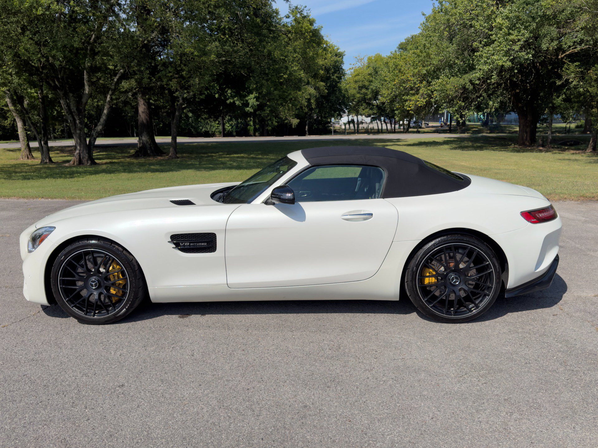 Used 2019 Mercedes-Benz AMG GT Roadster image 7