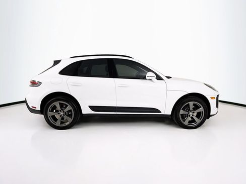 New 2026 Porsche Macan image 8