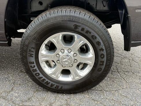 Certified 2025 RAM 3500 Big Horn AWD/4WD image 32
