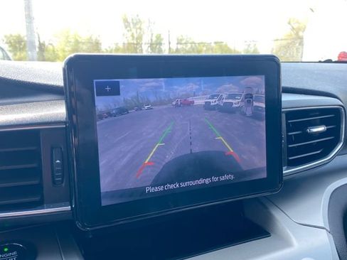 Used 2021 Ford Explorer XLT w/ Equipment Group 202A AWD/4WD image 27