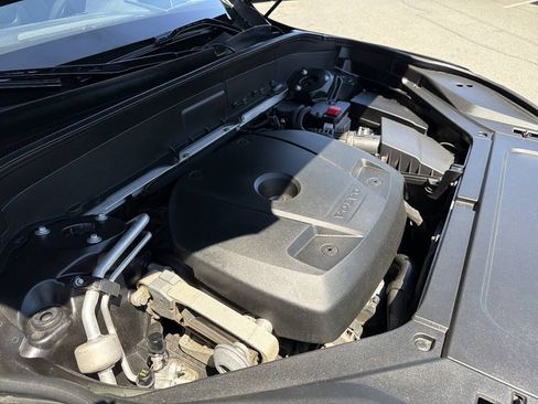 Used 2019 Volvo XC90 T6 Momentum w/ Advanced Package AWD/4WD image 16