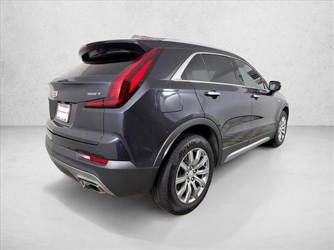 Used 2023 Cadillac XT4 Premium Luxury FWD image 3