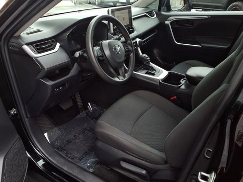 Certified 2023 Toyota RAV4 LE FWD image 16