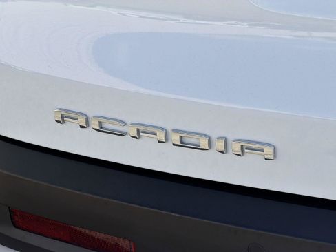 Used 2023 GMC Acadia SLE FWD image 30