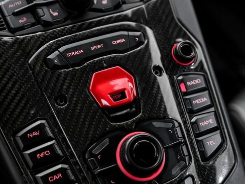 Used 2016 Lamborghini Aventador LP 700-4 image 22