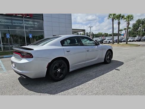 Used 2020 Dodge Charger SXT w/ Driver Convenience Group RWD image 34