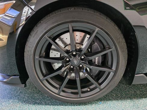 Used 2017 Ford Mustang Shelby GT350 RWD image 14