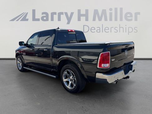 Used 2017 RAM 1500 Laramie w/ Convenience Group AWD/4WD image 3