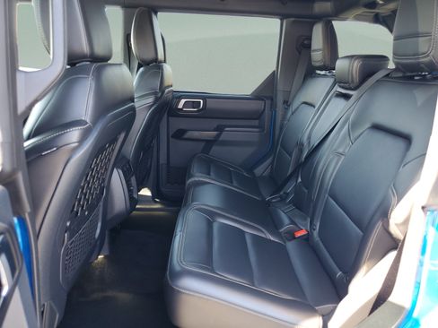 Certified 2025 Ford Bronco Badlands AWD/4WD image 21
