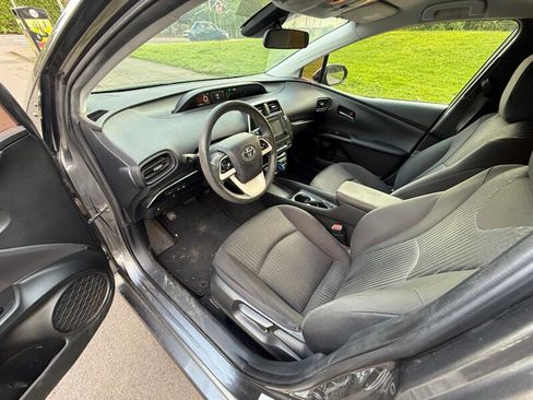 Used 2018 Toyota Prius Two w/ Prius Two Safety Plus Package image 7