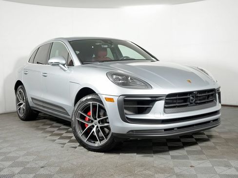 Certified 2026 Porsche Macan S AWD/4WD image 9
