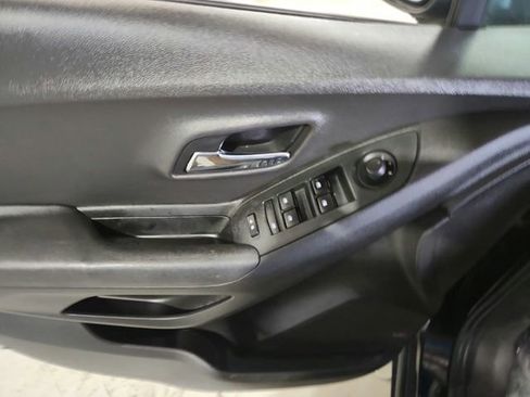 Used 2018 Chevrolet Trax LT w/ LT Convenience Package FWD image 15