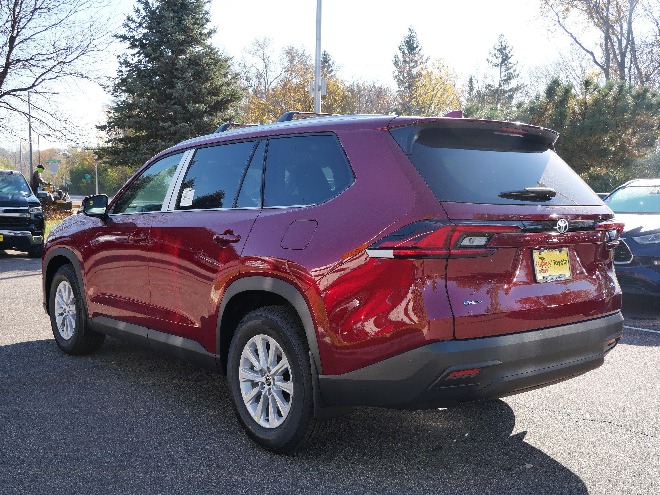 New 2026 Toyota Grand Highlander XLE FWD image 3