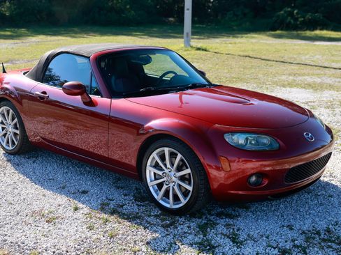 Used 2006 MAZDA MX-5 Miata Sport image 15