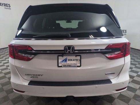 Certified 2023 Honda Odyssey Touring image 5