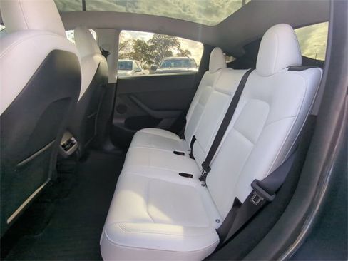 Used 2023 Tesla Model Y Long Range image 15