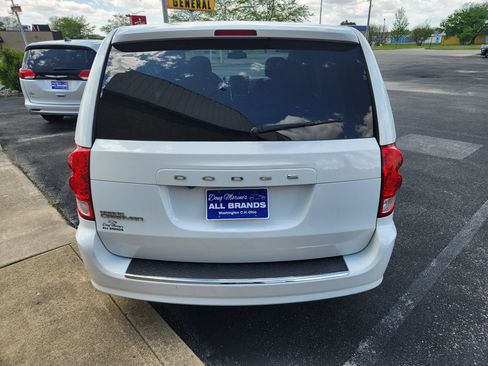 Used 2019 Dodge Grand Caravan SE FWD image 11