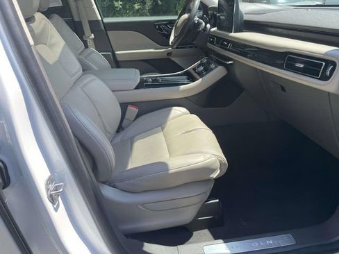 Used 2022 Lincoln Aviator Grand Touring w/ Equipment Group 301A AWD/4WD image 29