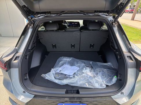 New 2026 Chevrolet Equinox EV RS AWD/4WD image 21