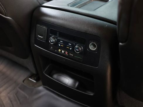 Used 2015 Chevrolet Suburban LTZ AWD/4WD image 42