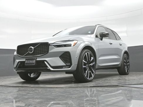 Used 2024 Volvo XC60 B5 Ultimate w/ Protection Package Premier AWD/4WD image 26