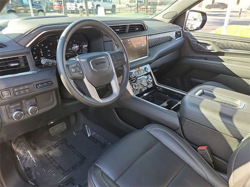 Used 2023 GMC Yukon Denali image 7