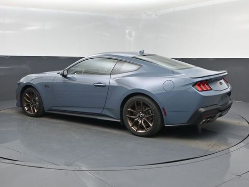 Used 2024 Ford Mustang GT Premium image 4
