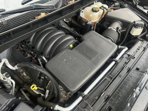 Used 2022 Chevrolet Silverado 1500 High Country w/ Technology Package AWD/4WD image 31
