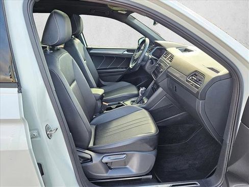 Used 2023 Volkswagen Tiguan SE R-Line image 23