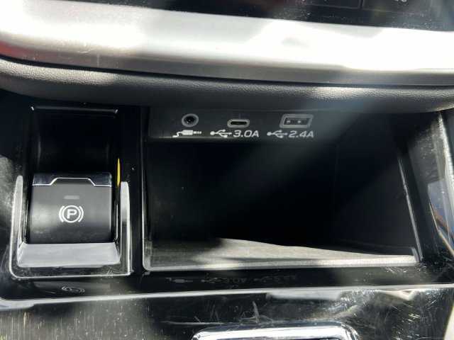 Used 2025 Subaru Legacy Premium AWD/4WD image 37