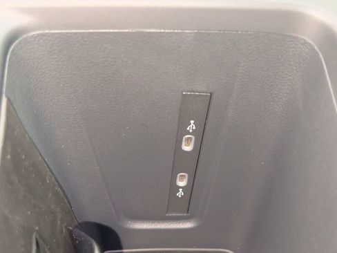 New 2026 Volkswagen Tiguan SE R-Line image 31