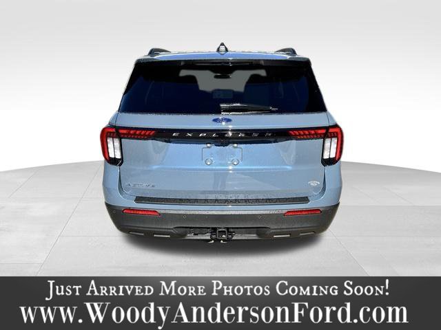 Used 2026 Ford Explorer Active RWD image 5