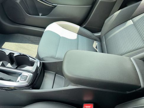 Used 2026 Chevrolet Trax LT w/ Driver Confidence Package FWD image 24
