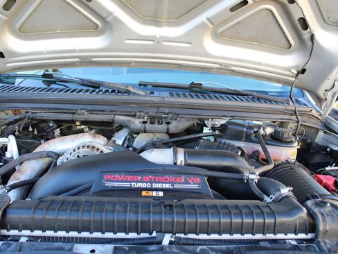 Used 2005 Ford F350 Lariat RWD image 31