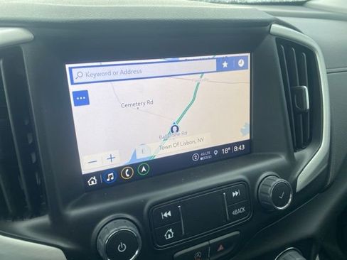 Used 2023 GMC Terrain SLT w/ Infotainment Package II image 13