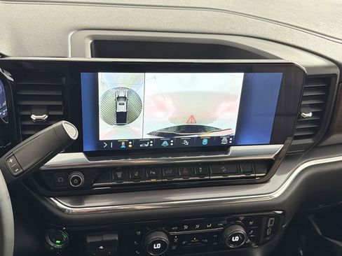 Used 2024 Chevrolet Silverado 2500 High Country w/ High Country Premium Package image 19