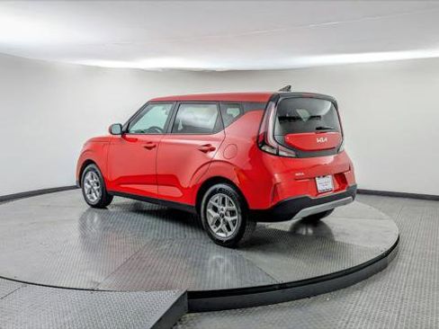 Used 2025 Kia Soul LX w/ LX Technology Package image 5