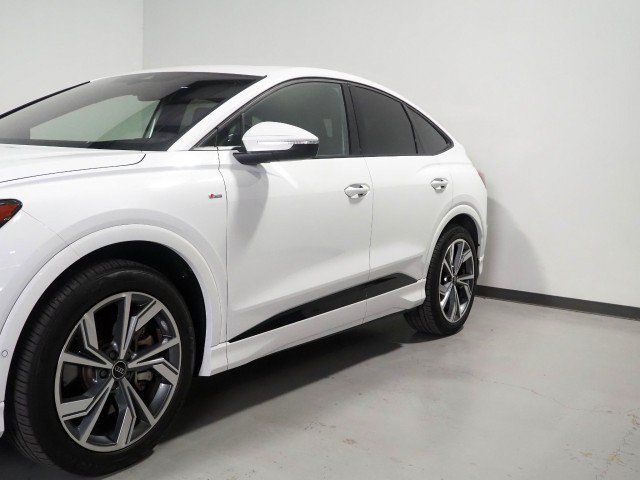 Used 2024 Audi Q4 e-tron quattro Prestige Sportback AWD/4WD image 44
