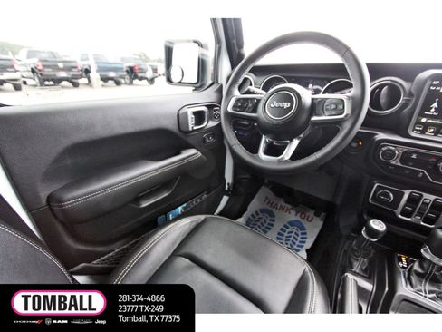Used 2023 Jeep Wrangler Unlimited Sahara image 9
