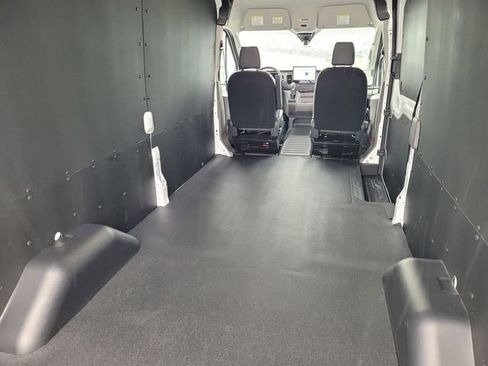 New 2026 Ford Transit 250 148 Medium Roof w/ Load Area Protection Package RWD image 6