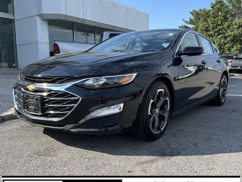 Used 2022 Chevrolet Malibu LT image 1