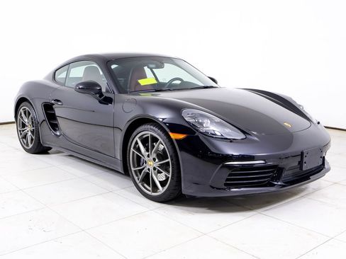 Certified 2024 Porsche 718 Cayman RWD image 27