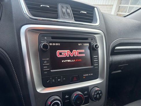 Used 2015 GMC Acadia SLE image 11