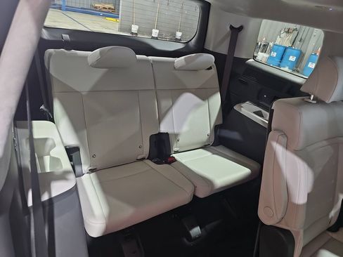 Used 2025 Hyundai Santa Fe Calligraphy AWD/4WD image 12