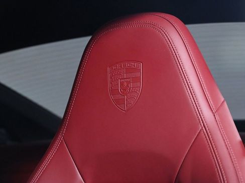 Certified 2022 Porsche 911 Carrera RWD image 21