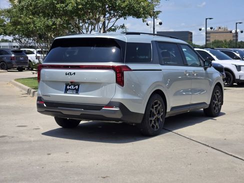 New 2026 Kia Carnival SX w/ SX Dark Edition Package FWD image 4