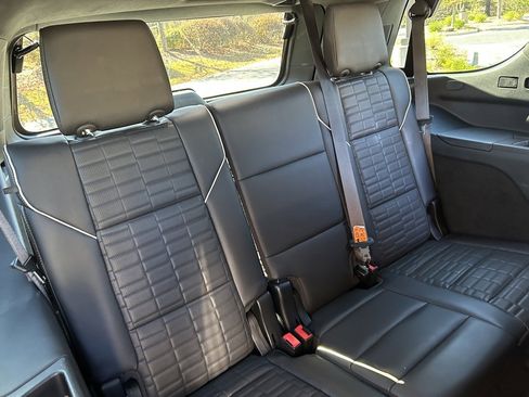 Used 2023 Cadillac Escalade Premium Luxury Platinum image 50