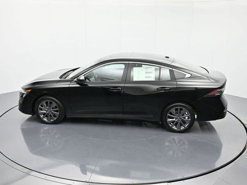 New 2026 Nissan Sentra SL w/ Floor Mat Package FWD image 34