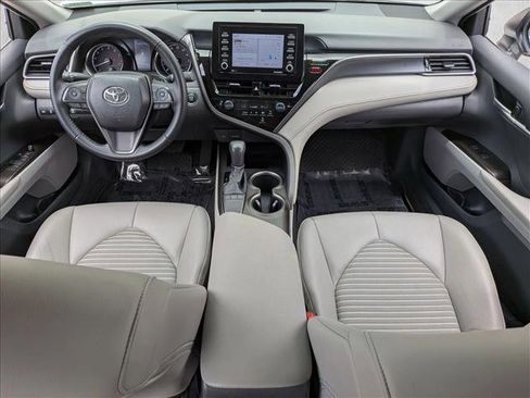 Used 2024 Toyota Camry SE w/ Convenience Package image 16